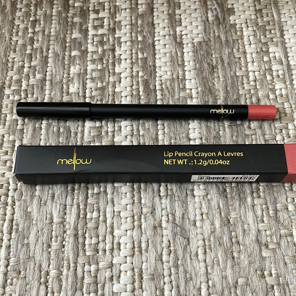 Mellow Lip Pencil Crayon -Rose